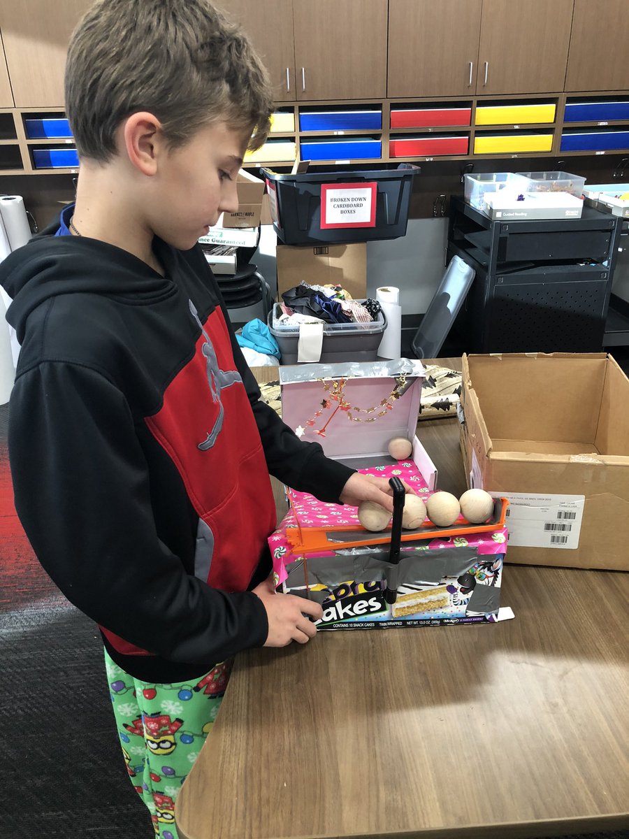 Students at SIS enjoyed making their very own elf traps after reading the book “How to Catch an Elf.” #scsd #spartanshare #gwaealibs