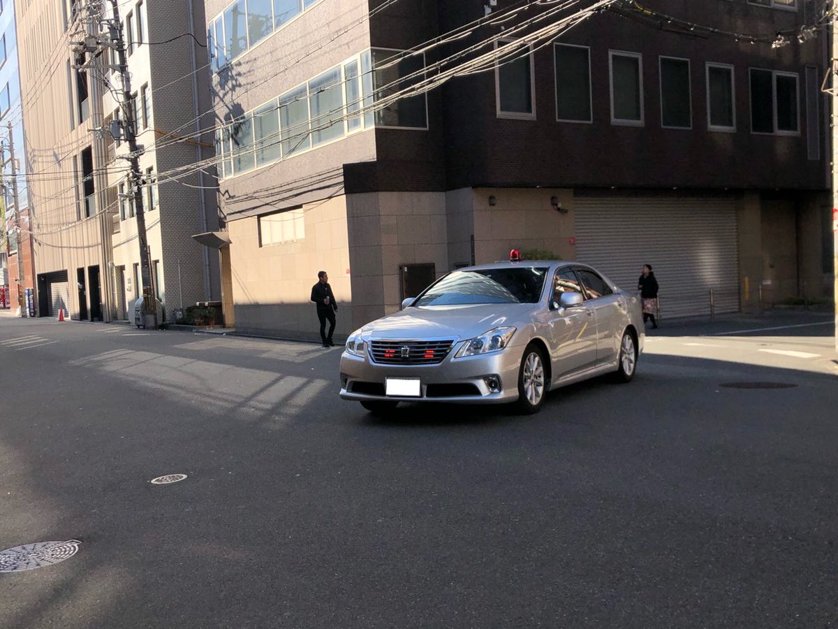 大阪 交機211 大阪府警高速隊 四ツ橋分駐所 銀覆面パトカー 撮影に気づき笑顔で赤上げしてくれました 赤上げありがとうございます 大阪 交機211 大阪府警高速隊 四ツ橋分駐所 銀覆面パトカー 撮影に気づき笑顔で赤上げしてくれました 赤上げありがとうございます