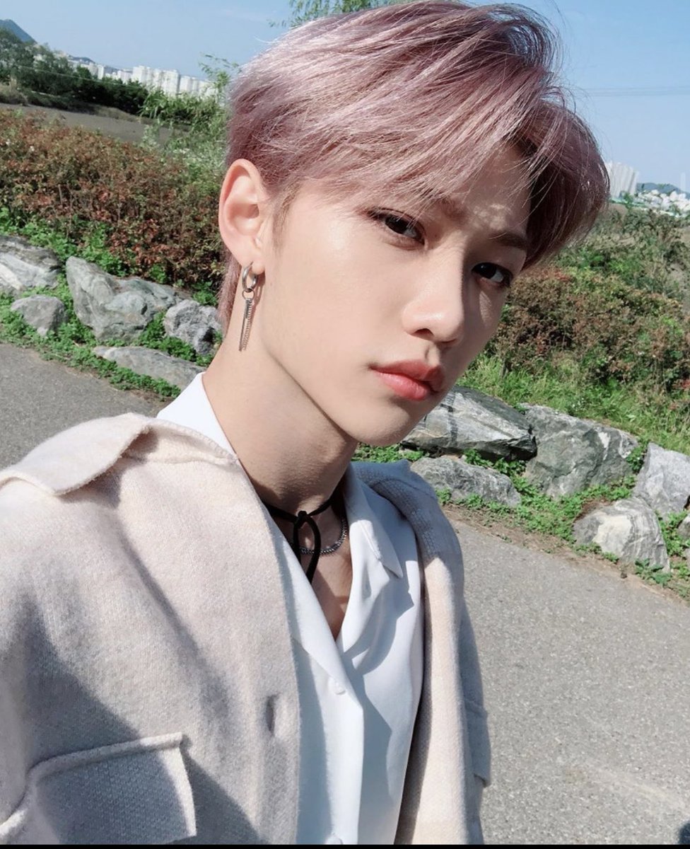 staytinyx's tweet photo. Félix i love u soooo much 😍😍😍😍😍😍 🤮🤦🏻‍♀️ https://t.co/SOg4NSPQyt