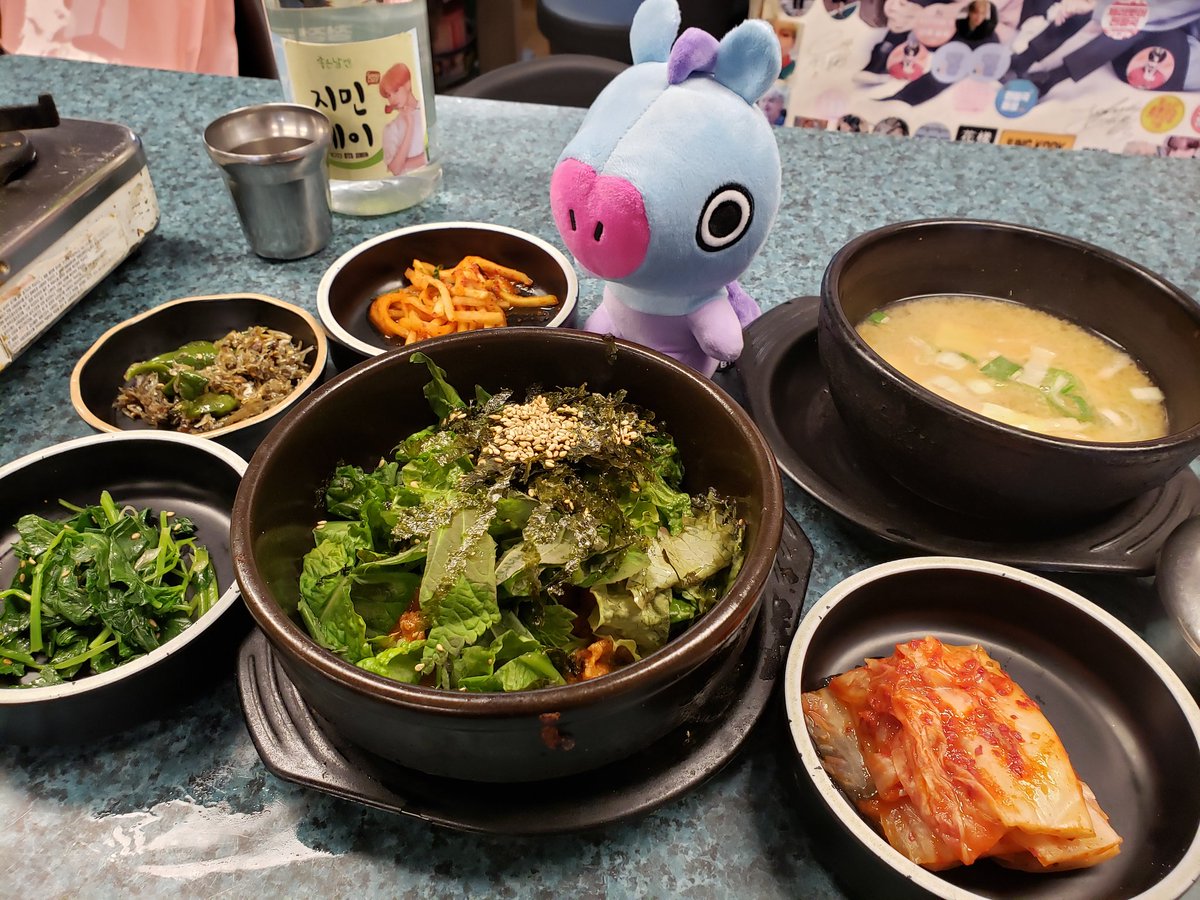 AMangADay's tweet photo. Mang went to have lunch at dad's old stompin grounds. It was super delicious!!
#Mang #BT21 #MangGoesToKorea #BTS @BTS_twt https://t.co/LiYB8tuLXF