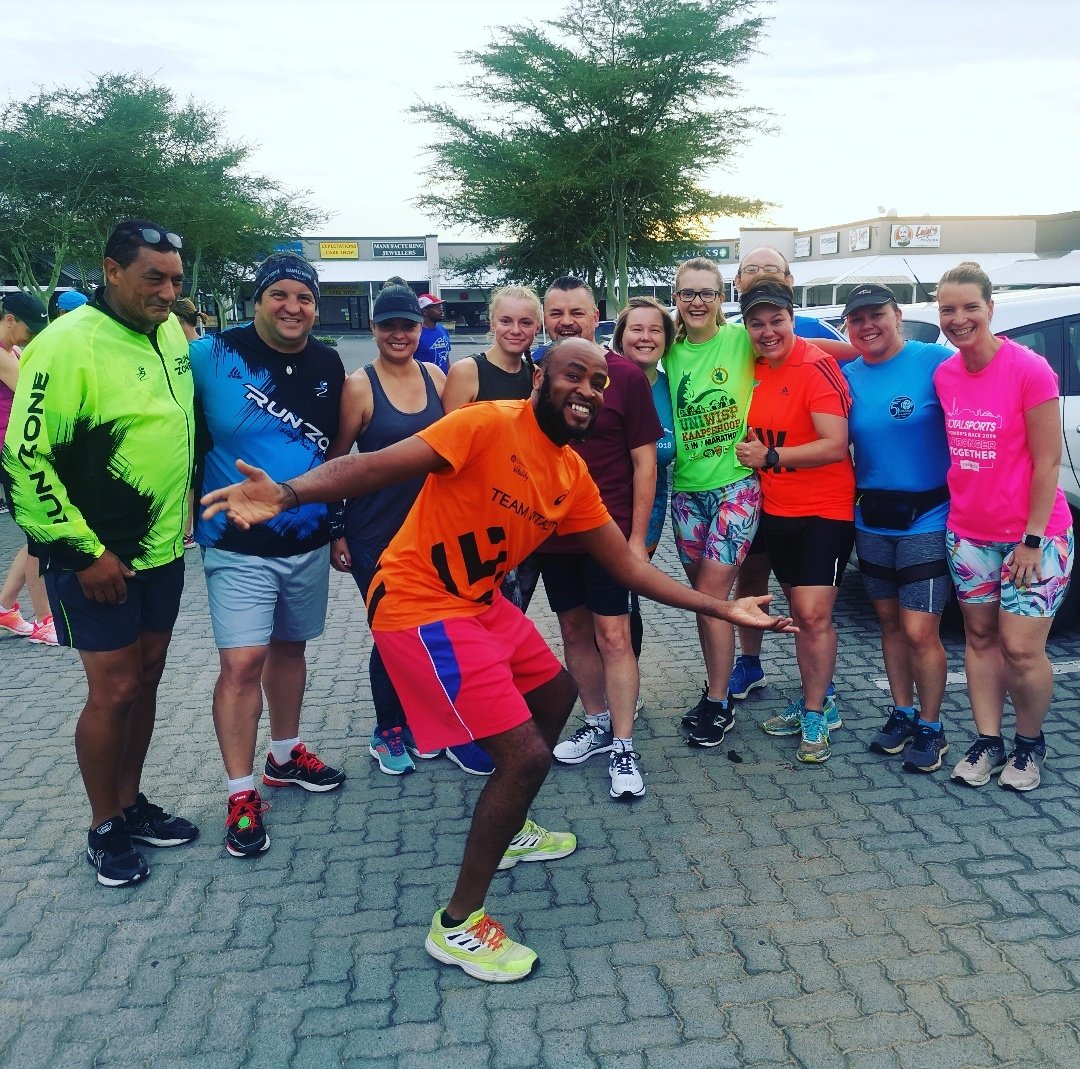 BrentJvV's tweet photo. 👣 Last run for the decade! 👟🥳

What an AWESOME year of running it has been! 🤩 THANK YOU for all the support, chats &amp; early mornings jogs.

Here is to many more happy miles! 😎 #NewYearsEve #NYE https://t.co/9f4piQClwP