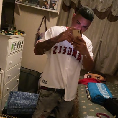 alexshhmoke's tweet photo. #NewProfilePic https://t.co/Blpbi1OZ8a