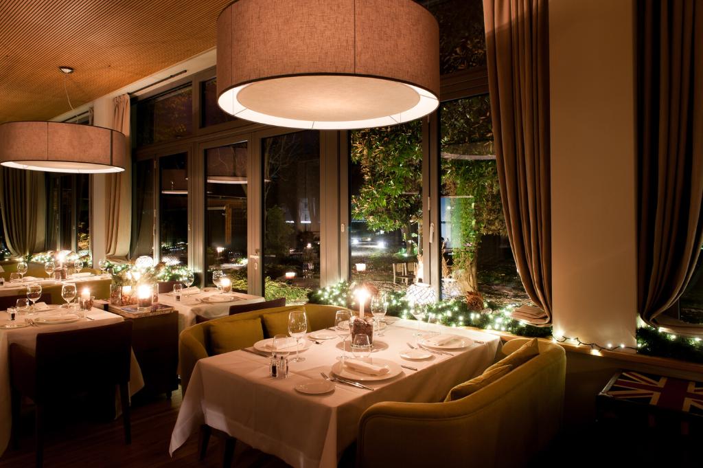 Make your New Year's Eve an unforgettable memory at our Kitchen Restaurant, an intimate and romantic ambiance with a gourmet soul, completely surrounded by greenery. 
Happy New Year from all of us!
