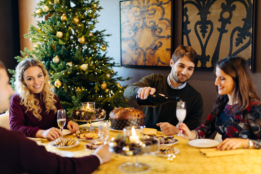 There’s nothing like an inspiring dinner with friends and family around you, framed by lights and ornaments, to celebrate the New Year's Eve! Ready to make your wish for the New Year and wait for the exclusive midnight toast?