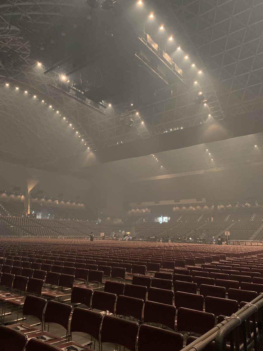 fujiwaratakasii's tweet photo. 令和元年最後のライブです
最後までスタッフを裏切らないバンドでした
クソ疲れた
それでは皆さま良いお年を https://t.co/7OnRuSmuuA