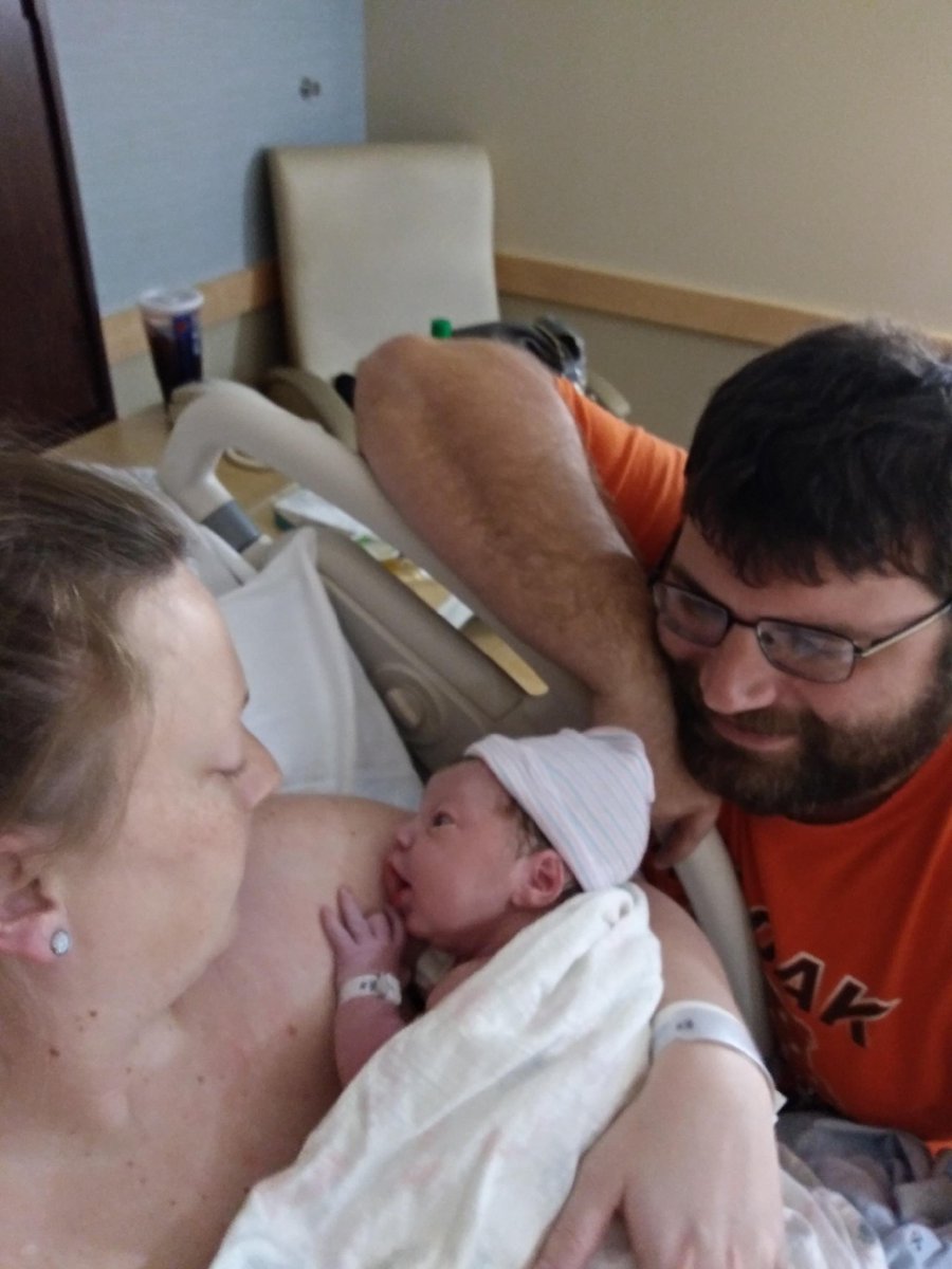 NateRouse's tweet photo. Paisley Jo Rouse was born at 9:05 tonight weighing 8lbs 6oz. She is a beautiful healthy 20 in long baby girl.  Mom and baby girl are both healthy and well. Brandy Rouse Jacob Patterson #ImAFather https://t.co/k8nes9Joka
