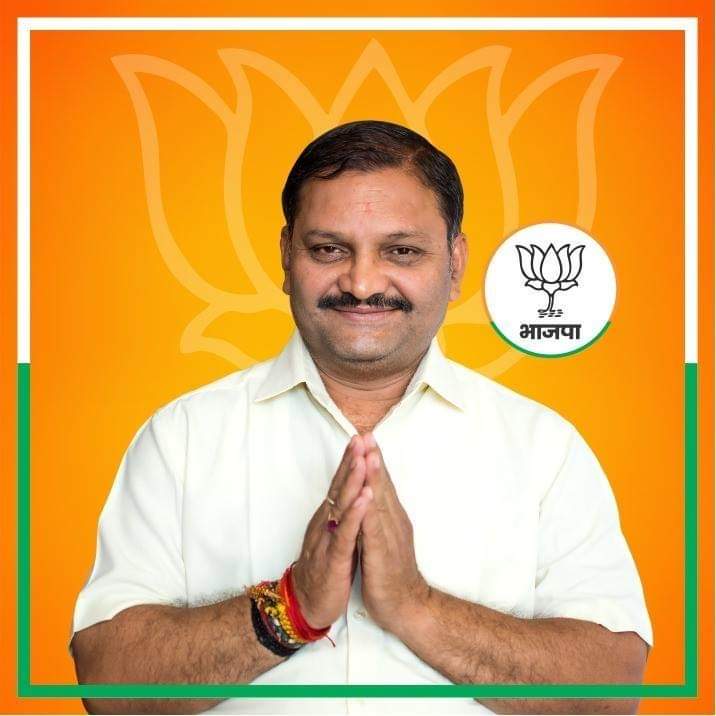 RahulSi92524871's tweet photo. राजनांदगांव के लोकप्रिय सांसद संतोष पांडे जी को जन्मदिन की हार्दिक शुभकामनाएं https://t.co/sAofTSH3DH