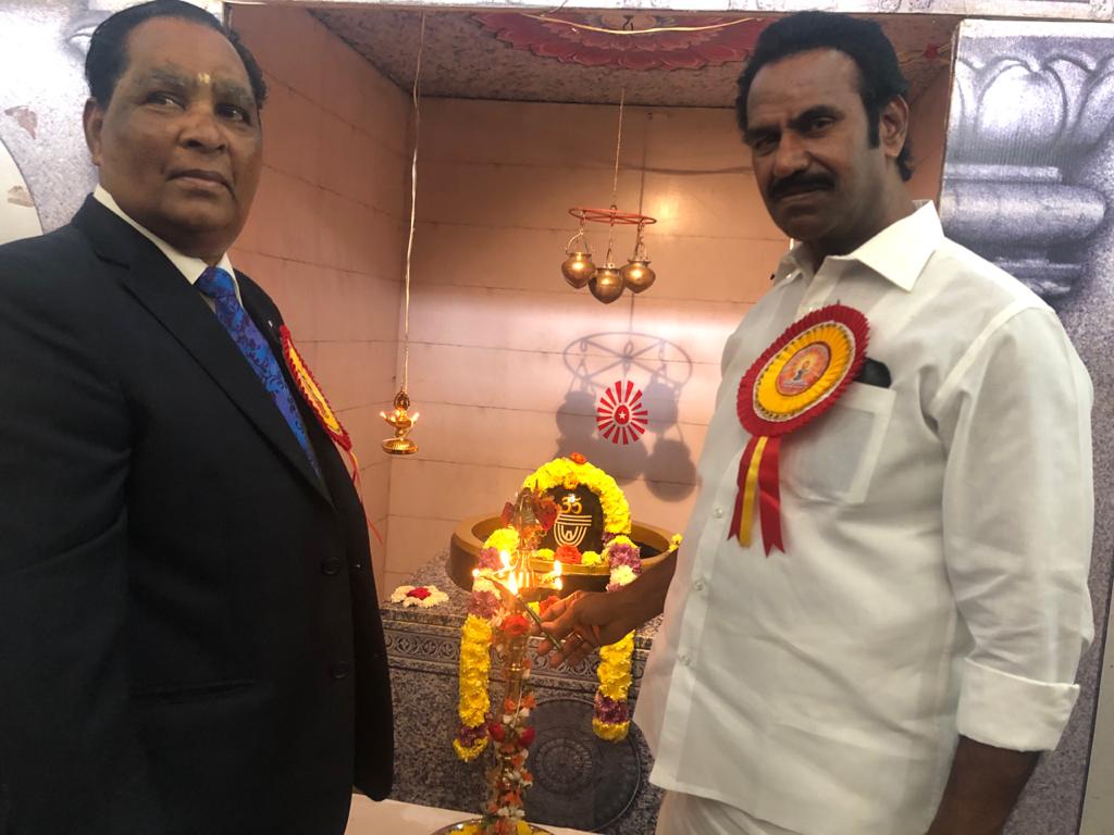 NRDHANAPALAN's tweet photo. Happy to have Inaugurated Lord Shiva's great representation, Amarnath Snow Lingam and 12 Jyotirlinga Darshan at Sri Balaji Mahal, Chrompet organised by Prajabitha Brahma Kumarigal Eswariya Vishva Vidhyalayam. Begin the New Year 2020 with Blessings from Lord Shiva. #nrd #ptmk https://t.co/RfwT8n9fcp