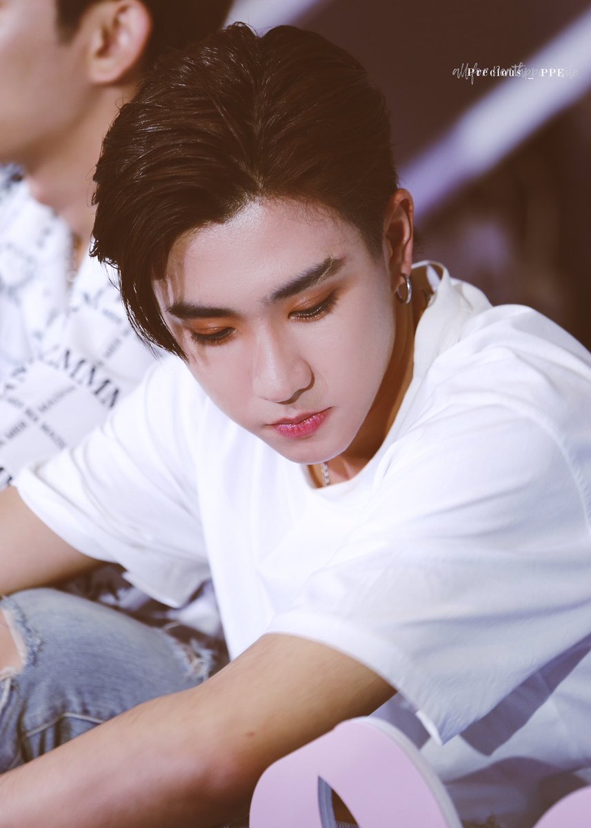 KimJoyHan's tweet photo. Love u, Nong Perth!🐯🖤
Looking forward to a new year full of joy, happiness and peace!  We will be together for a long time na kha!💕🙏
[20191231]
#PerthOfTheYear
#รอยยิ้มของชูครีม
#PerthTanapon 
#Perthppe 
#kimjoyhan https://t.co/kuXdN29RBx