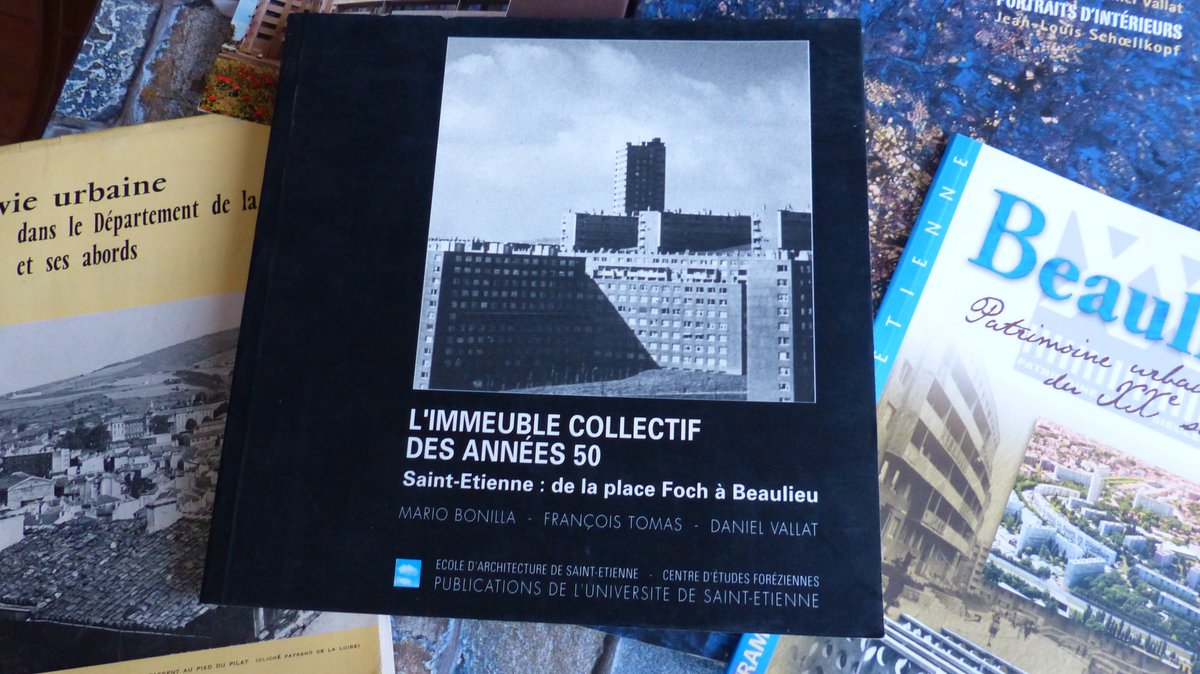 Memoire2cite's tweet photo. #Logementsocial #saintetienne #Beaulieu l'1 des six 1er #Grandensemble mise à l’étude dès 1950. Il débute en 1953 & comprend 1221 lgts, 1 groupe scolaire et 35 boutiques.Des parrains prestigieux et l’élite de l’ #ENSASE stéphanoise Hur/Gouyon/Farat https://t.co/W80MIy1Hs2