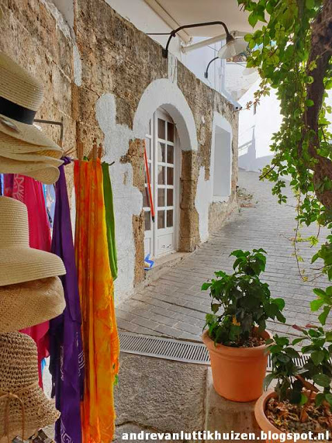 AvLuttikhuizen's tweet photo. Liefelijk en populair dorp aan de oostkant van Rhodos: https://t.co/KlCwvjLkpe #reizen #vakantie #eilanden #griekenland https://t.co/0dbEYMtrYr
