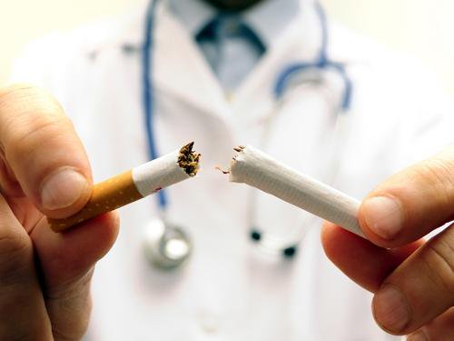 Hospital_FJD's tweet photo. Buenos días. Contamos con la acreditación de #HospitalSinHumo en la categoría Oro, la máxima distinción, por nuestra labor contra el tabaquismo https://t.co/L6s3Ym9KSF #FelizMartes https://t.co/3aJDKioqWS