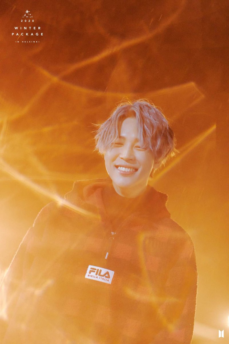 TheRoadToJIMIN's tweet photo. #봄🌸 #여름🌿 #가을🍁 #겨울❄️
#JIMIN @BTS_twt 

올한해도 수고했어 우리 지민이💛

2019년 지민이의 
봄                                 여름
가을                             겨울 https://t.co/uhJix8YJ7i