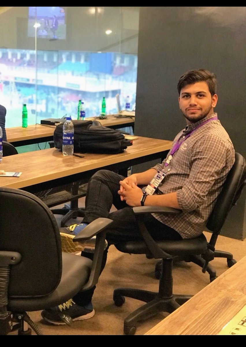 NomanChaudharyy's tweet photo. 2019 was super kind, Alhumdulillah.
Showed up on national television for the first time. 
Commentary at Pakistan' premier first class tournament; QEA trophy. Pepsi Battle of Qalanders, LMS, U-13,U-19 finals.
Covered first intl series; Pak v SL. 
Unique experience of Squash! https://t.co/DYm6WWxL4a