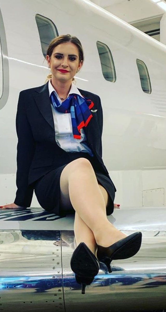 HotAirHostesses's tweet photo. Curly beauty 
📸 @mikala_brooke

#CabinCrew #Uniform #Tights #Legs #Heels #HighHeels #Pantyhose #Stocking #Nylon #Feet #feetpictures #flightattendant #Sexy #Skirt #Smile #RT #Girls  #Azafata #CabinCrewLife  #AA #Sheer #AmericanAirlines #Follow #Fashion #Instagram https://t.co/PWHyyE7K3Z