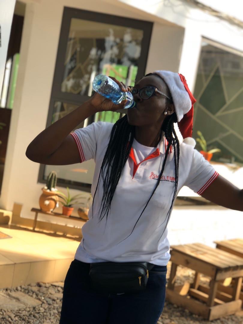 Sickle_Life's tweet photo. Your favourite, most chill doctor and Sickle Life founder Dr. Bankas reviewing activities for 2019 and plans for 2020.
#Anticipate

#SickleLifeMeetUp3
#SickleLife
#Ghana https://t.co/icxEt6nnYq