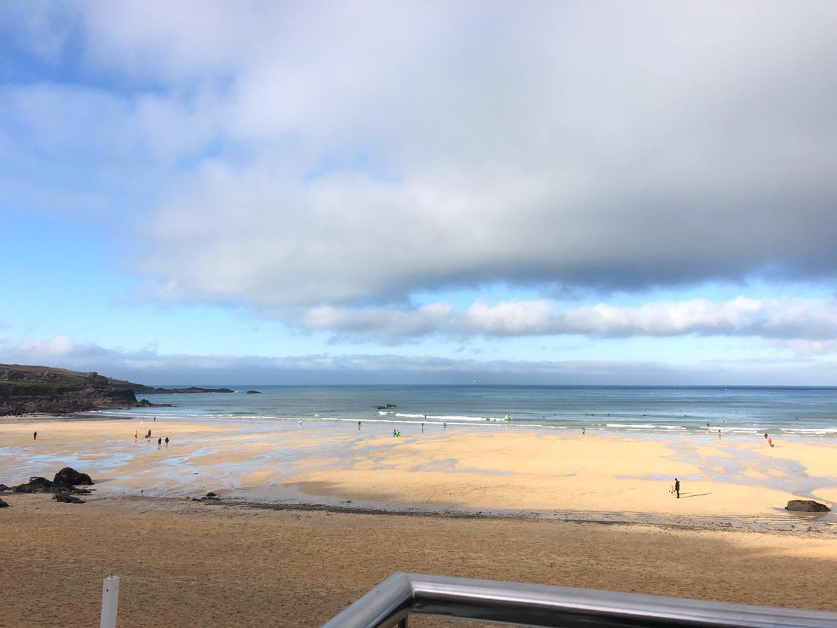 CornwallPure's tweet photo. Happy New Years Eve! 🥳 
St Ives is definitely the place to be tonight! 🎈 
Have a brilliant night one and all! 🥂 
#purecornwall #cornwall #stives #stivescornwall #stivesnewyear #fancydress #party #fun #family #friends #porthmeorbeach #holiday #hols #cheers #newyearseve #love https://t.co/l760I9Q2DA