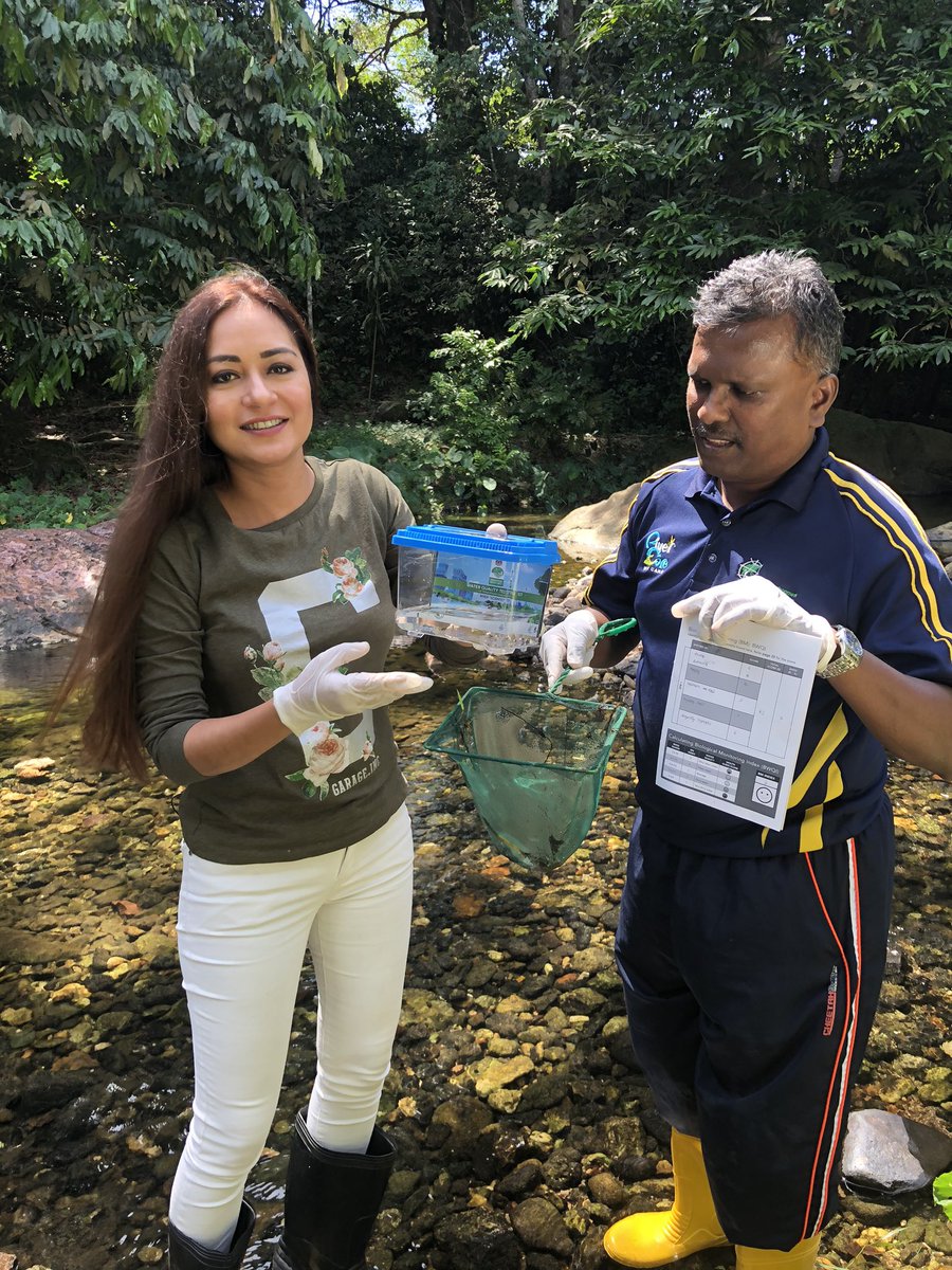 maya_karin's tweet photo. Back on ground for River of Life. With Dr Kali from the Global Environment Centre NGO.
Swipe
#rol #riveroflifekl #klanggate
#rolpop #publicoutreachprogramme
#cleanourrivers #saveourrivers https://t.co/ccR7IA6FFq