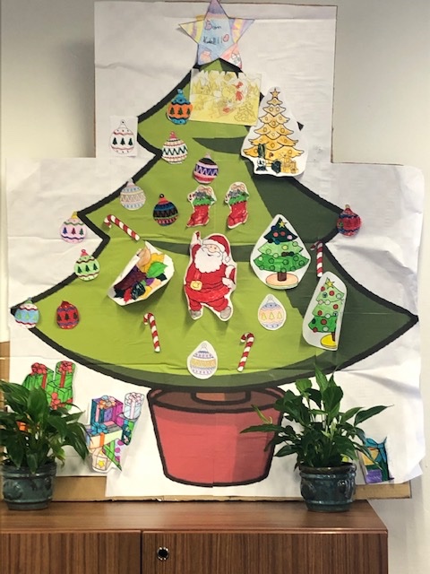 TechBarcelona's tweet photo. Fa una setmana del #OpenFamilyDay on vam celebrar el Nadal fent visites al📍PIER01 de @bcntechcity amb els més petits, cantant nadales, decorant l'arbre de Nadal i fent cagar el #CagaTech
Agraïm la col·laboració a Alpino, @socialpoint, @mentor_vr i @EstrellaDammCat @Cacaolat https://t.co/oc1eV1YpBY