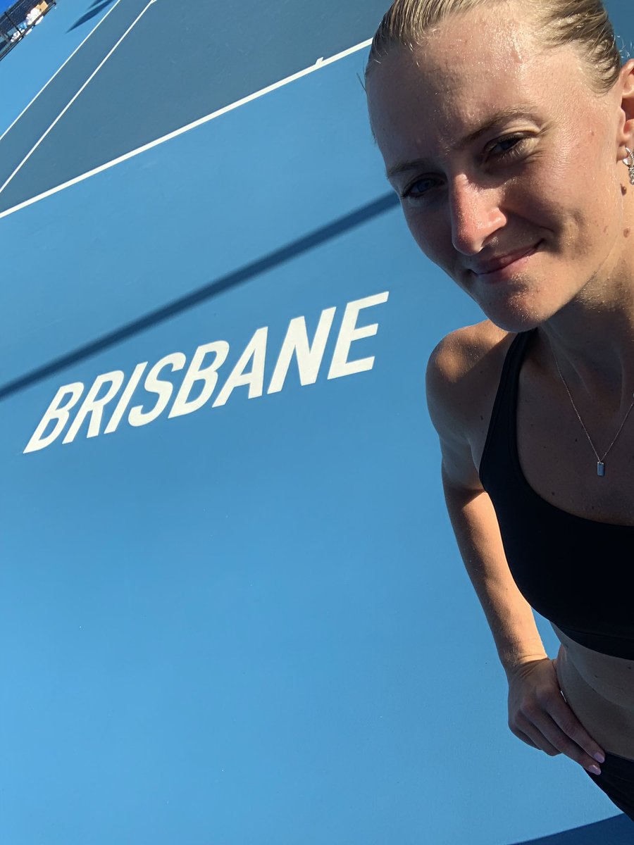 Kristina Mladenovic @KikiMladenovic