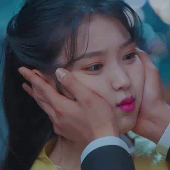 seoyeIU's tweet photo. If IU passes in your news feed. Then your 2020 will be full of live and happiness.

Happy New year Ma-aenas! 💜💙💜💙
@iuphils https://t.co/wca6nwzN1j