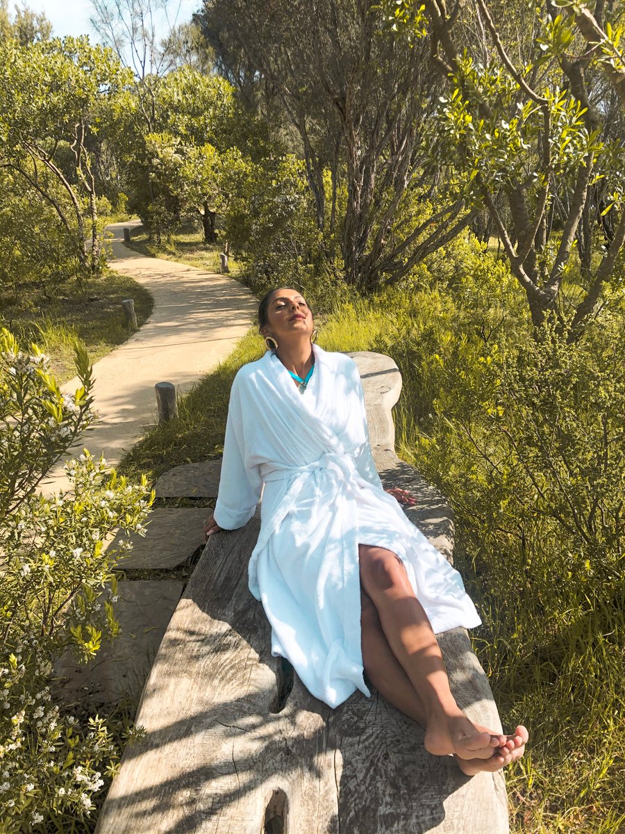 Melbourne_in's tweet photo. Looking at @AanamC relax and unwind at the Peninsula Hot Springs at Mornington Peninsula near Melbourne is giving us major #HolidayGoals https://t.co/iMS9MwrHmJ