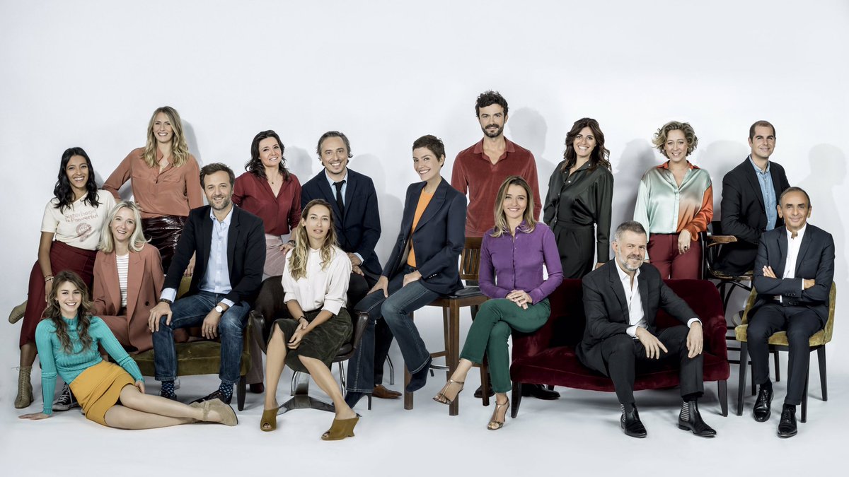 ParisPremiere's tweet photo. 🎉 Fin d’année en beauté pour @ParisPremiere : meilleure semaine historique en audience depuis + de 30 ans ! 🎉
Merci à vous et bravo aux talents qui en font 1 chaîne différente et unique. 👏 #LRDP #ZENPP #TTBon #LaModeX3 #MAPS #RAYONCULT
Et RDV en 2020 ! ✨ https://t.co/lO8DrAh7JU