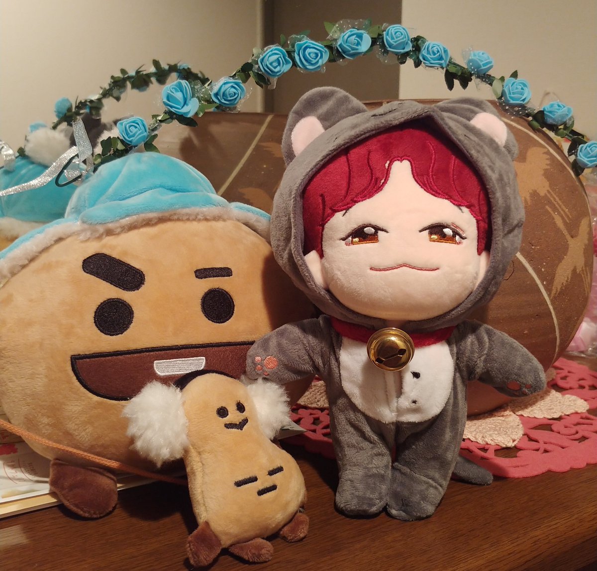 wmarchanb2's tweet photo. @SweetfamBTS 
@Kisaragi_suga 
Kisaragiさん、取りまとめありがとうございます。ご苦労さまです。師走の忙しい中、郵送して下さり感謝してます。
一応、一通り着てファッションショーしてみました💜 https://t.co/EkZ2GCuG2i