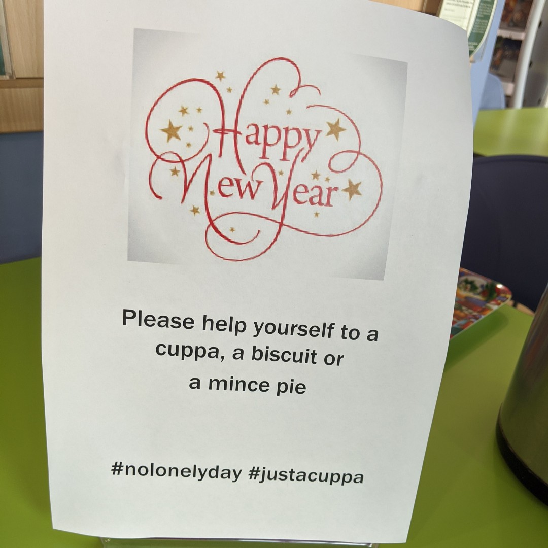 YarmouthLib's tweet photo. Join us for a cuppa, mince pie or a biscuit to say "Happy New Year to you all! ☕☕☕#justacuppa #nolonelyday #loveyourlibrary https://t.co/OZz0gHy0yd