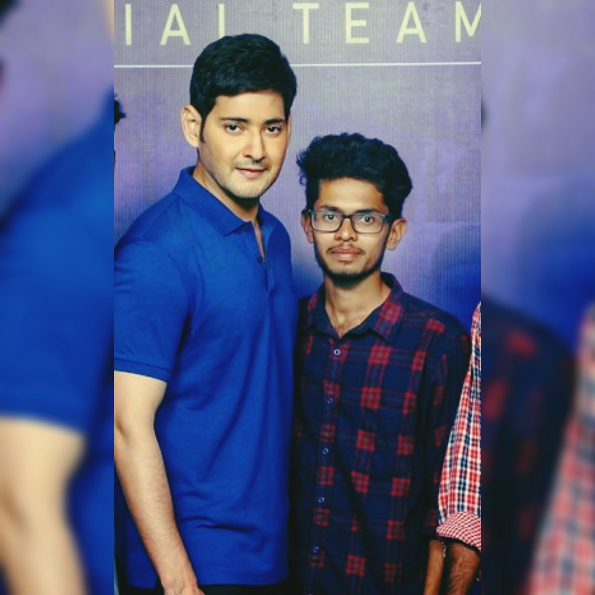 PrinceNanda06's tweet photo. Finally Pic With Demi Godπ @urstrulyMahesh
Day To Remember 26/12/19,12:38PM
Chaalu Saami Ee Janmaki
Special Thanks To @MBofficialTeam β€οΈ
#SarileruNeekevvaru
#SSMBFansPhotoShoot https://t.co/khvUlAnyaZ