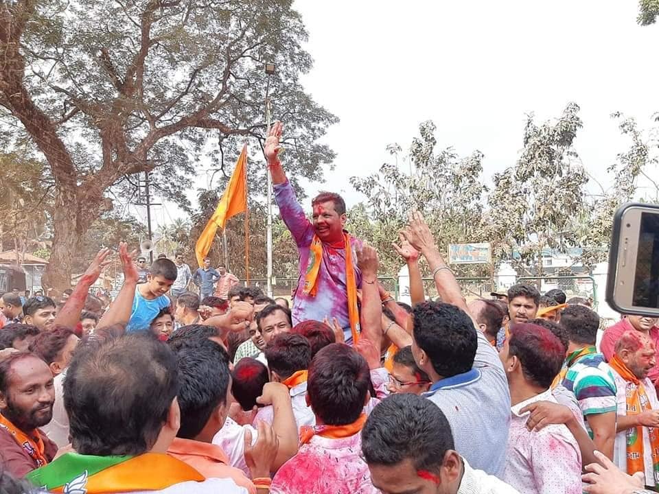 BJP4Maharashtra's tweet photo. सावंतवाडी नगरपालिकेच्या नगराध्यक्ष पदी भाजपचा दणदणीत विजय.
संजय परब यांचे हार्दिक अभिनंदन! https://t.co/iIts9sgVEI