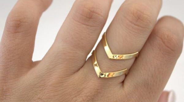 LassFashion's tweet photo. Ring like a halo on your finger💍
🔥 33% OFF + FREE Shipping! 🔥
👉 https://t.co/2wd45Ia5QU 🔥
Share &amp; 🏷️Tag someone who would 🧡 this!
#ring #ringfashion #chevronring #fashionjewelry #fashionring #womenfashion #womenfashionring #accessories #fashionaccessories #womensfashion https://t.co/svPWpED22f