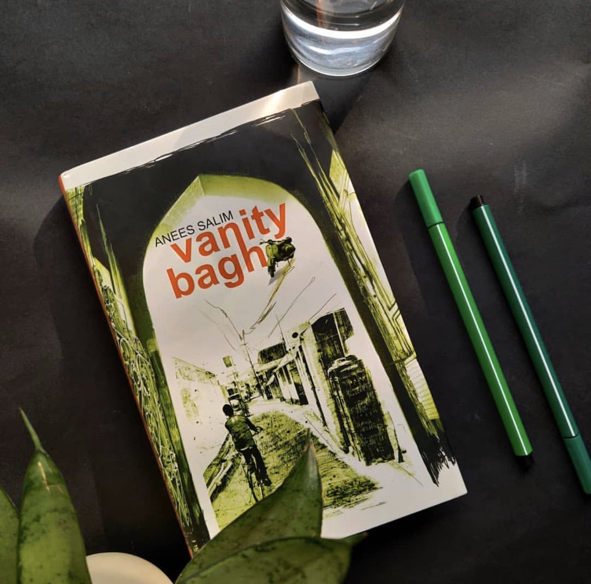thelabellife's tweet photo. #TheLabelBookClub: We're curling up this cosy winter afternoon with #AneesSalim's 'Vanity Bagh'. Imran Jabbari and his friends form a small-time gang called the 5 1/2 Men in their little locality of Vanity Bagh. https://t.co/dERbf3yjZn