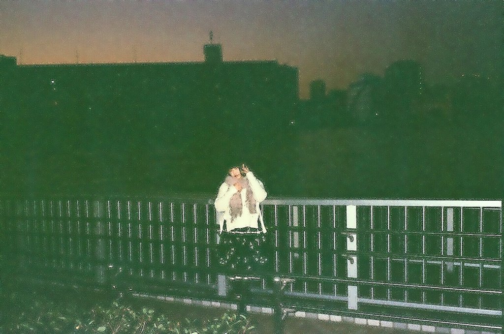 novustojkovic's tweet photo. 「river said dream」
タイヤをすり減らした
寒い 夕暮れの東京
夢見る君を
非力なストロボで写し混んだ
zeiss vario Tesser kyossera
lomofilm version
#被写体 #portrait #zeiss #variotesser #ポートレート #keepfilmalive #kyossera #riversaid #tokyo #film #Фото #lomofilm https://t.co/GnvC3SmCa0