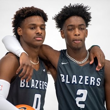 clipperdarrell's tweet photo. #POWERCOUPLETUESDAY Bronny & Zaire .. I Love The Way These 2 Kids Handled Themselves Against the Adult Hecklers! 2 Be the Sons of Super Stars Shouldn't Be This Hard & Who Ever is Over High School Sports NEEDS TO PUT IN HECKLING RULES 4 EJECTION!!! #LETSGO #FANTRUTH #CDCARES #PCT https://t.co/9bO5KpxbuU