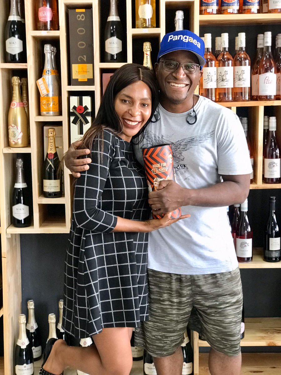 barrels_wine's tweet photo. Ceaser stopped by to stock up on what I can only assume to be a lit NYE party or a cellar to rival our backroom! Lol.
Thank you so much for your support.
We're open for your last minute buys 💕🍷 https://t.co/UGUqc7OzzP