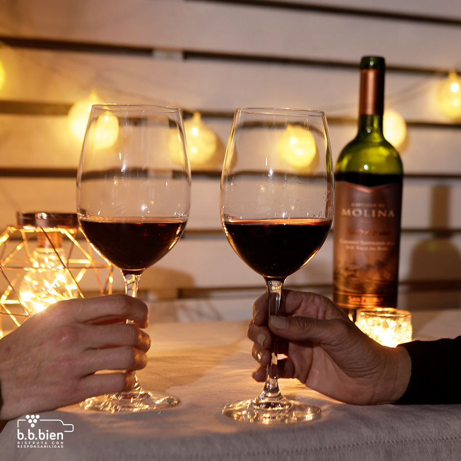 Nuestra meta en este nuevo comienzo: un #2020 más conectados con las personas que amamos. ¡Feliz año nuevo Chile!