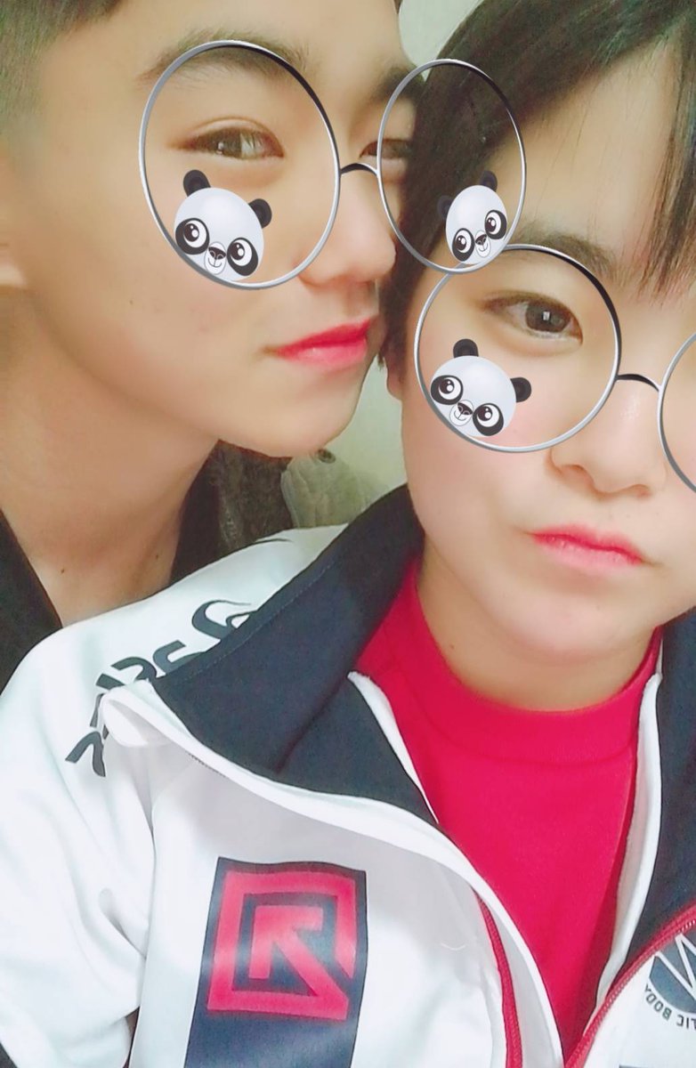 Ryuuki0616's tweet photo. 今日で2019年も終わりですね！！
今年1年ふりかえってみると、いいことが多かった気がします！
県大会でも優勝できて、ゆのあとで会えて、推薦落ちて爆笑
とにかくゆのあと出逢えたことが1番���いい事だったと思ってます！
#ありがとう2019
#よろしく2020 
#可愛い彼女 https://t.co/iwTWvVVfki