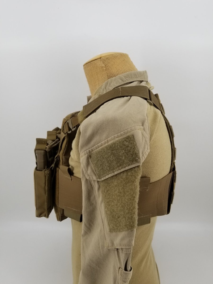 RedpathNotions's tweet photo. Completed 8x10 full custom coyote brown plate carrier built for a custom order https://t.co/MlXo1dCEJf