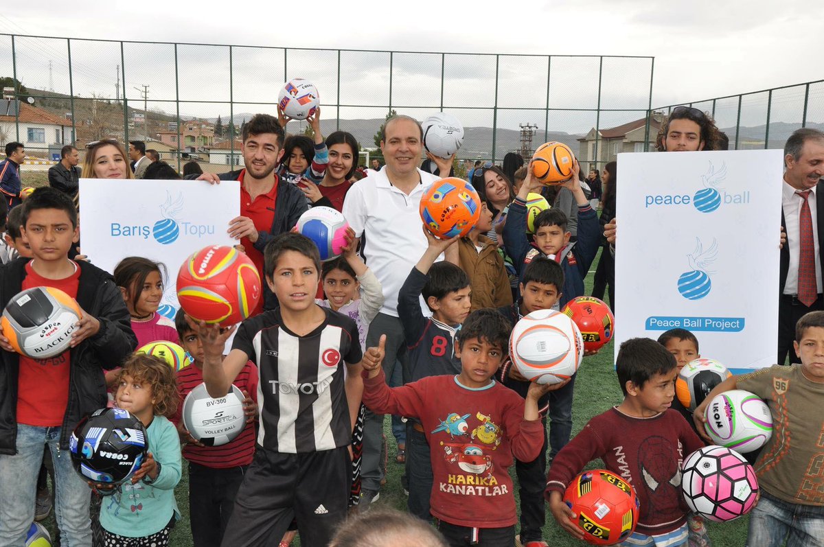 sbhtndvcgl's tweet photo. Mutlu Yıllar 2020 🧿🇹🇷#PeaceBallProject #Asgardia #CatchballTurkey #Ekospor #ispescongress #FıratÜniversitesi #happynewyear2020 @AsgardiaSpace @CatchballT @PeaceBalProject @ekospor @ispescongress @firatresmihesap https://t.co/UJhGolGHRq