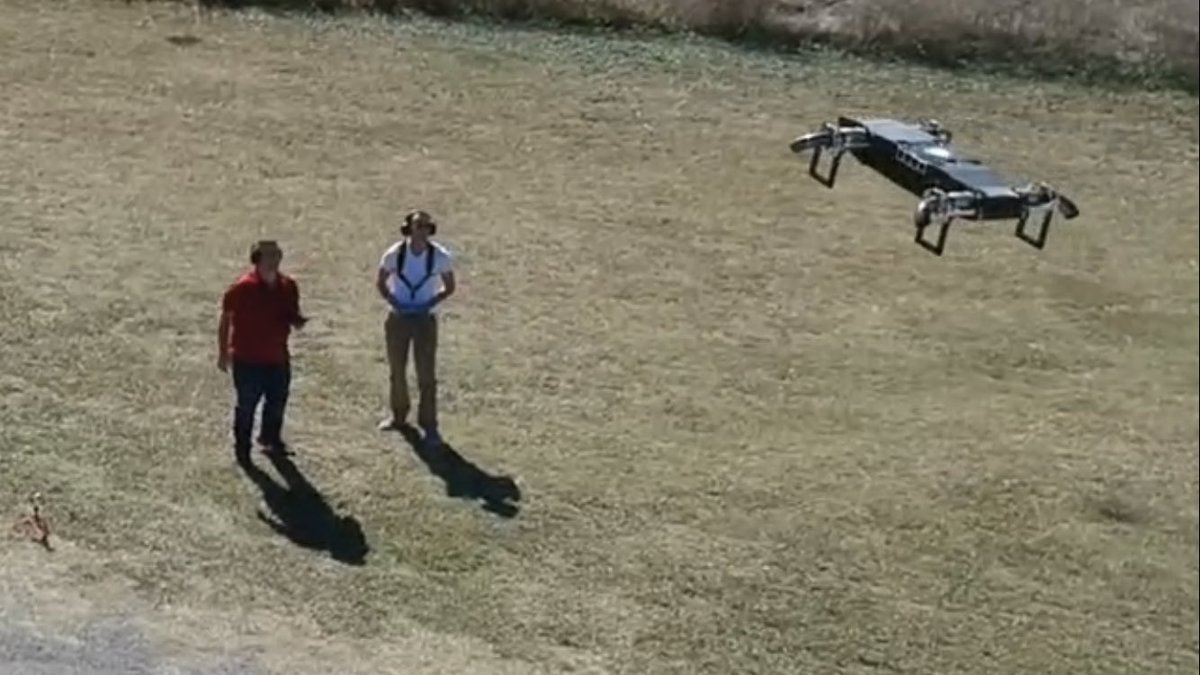 FusionFlightInc's tweet image. So many test flights, but it is still so captivating to see this 70lb machine defy gravity. Keith Ciccotello on the left controlling the camera drone. Alexander Taits on the right with the JetQuad controls.

#fusionflight #jetquad #uas #uav #jet #drone #aircraft #quadcopter