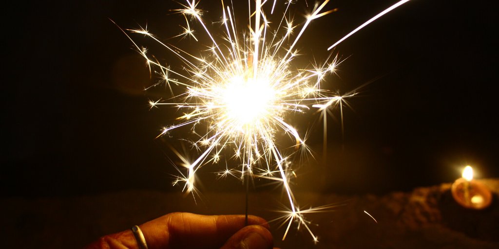 Carsmarttus's tweet image. #2020 is almost here! Any new resolutions? What about getting further and paying less? #RideShare #RideSharing #NewYear #Carsmartt