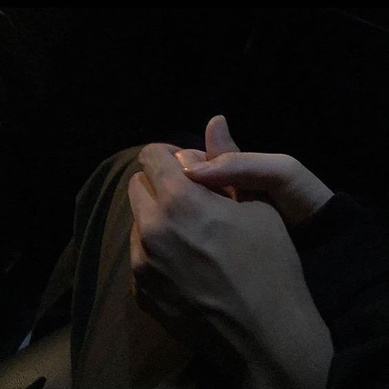 night_sjn's tweet photo. 𝑫𝒐 𝒚𝒐𝒖 𝒔𝒕𝒊𝒍𝒍 𝒍𝒐𝒗𝒆 𝒎𝒆 𝒕𝒐𝒅𝒂𝒚? ,𝑰'𝒎 𝒔𝒐𝒓𝒓𝒚 𝒇𝒐𝒓 𝒎𝒂𝒌𝒊𝒏𝒈 𝒚𝒐𝒖 𝒖𝒏𝒄𝒐𝒎𝒇𝒐𝒓𝒕𝒂𝒃𝒍𝒆.😢
.
.
วันนี้เธอยังรักฉันอยู่หรือเปล่า  ฉันขอโทษที่ทำให้อึดอัดนะ
#แคปชั่นภาษาอังกฤษ #คําคมภาษาอังกฤษ https://t.co/74dO9AXt0u