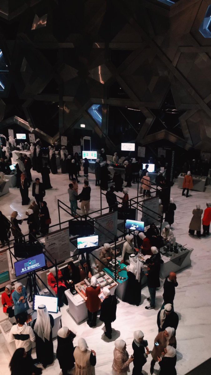 Quiclean_ku's tweet photo. يقدم أعضاء فريق Quiclean بالشكر والتقدير لكل من قَدم التشجيع ودعم المشروع، ولكل من أسعدنا وشرفنا بحضوره لمعرض التصميم الهندسي السابع والثلاثون وشاركنا فرحة الإنجاز . https://t.co/TdeY279FOz