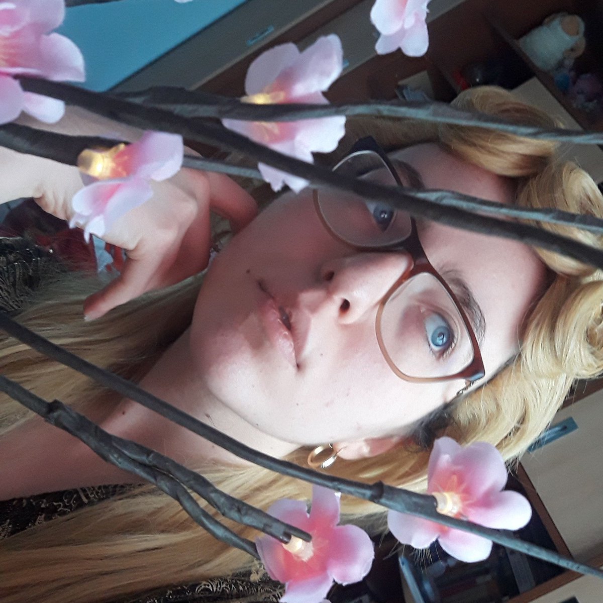 Syndrish_28's tweet image. Hello, just wanted to say HAPPY NEW DECADE and im so glad i got to meet so many dope people this year. Jojo brought all of us stand users together. Lots of love ♡♡

#giornogiovanna #cosplay #cosplayer #jojo #jojosbizarreadventure #jjba #ventoaureo