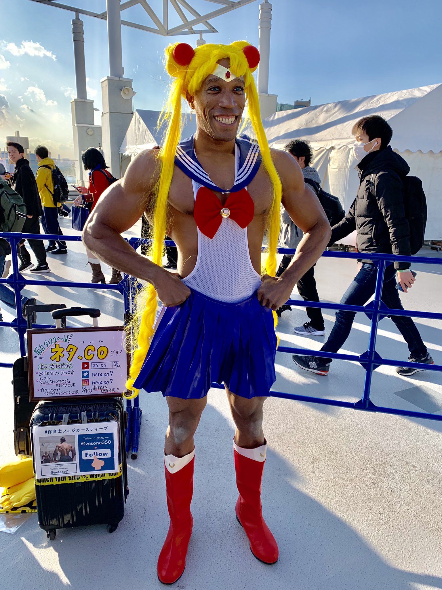 アカツキ いろいろ創作中 コミケ4日目 スゲーってなったコスプレその7 3日目に引き続き またもやムッキムキのセーラームーン 黒人男性とあっては余計に迫力が出ますね ダンベル何キロ持てる のedのpvに出ていたそうで 納得の肉体美 C97 C97 アカツキ いろいろ創作中 コミケ4日目 スゲーってなったコスプレその7 3日目に引き続き またもやムッキムキのセーラームーン 黒人男性とあっては余計に迫力が出ますね ダンベル何キロ持てる のedのpvに出ていたそうで 納得の肉体美 C97 C97
