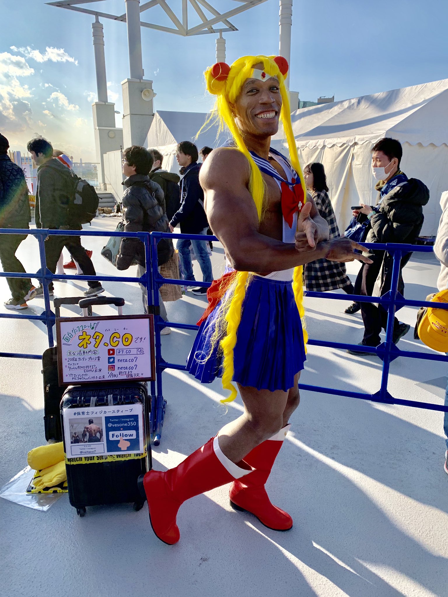 アカツキ いろいろ創作中 V Twitter コミケ4日目 スゲーってなったコスプレその7 3日目に引き続き またもやムッキムキのセーラームーン 黒人男性とあっては余計に迫力が出ますね ダンベル何キロ持てる のedのpvに出ていたそうで 納得の肉体美 C97 C97 アカツキ いろいろ創作中 V Twitter コミケ4日目 スゲーってなったコスプレその7 3日目に引き続き またもやムッキムキのセーラームーン 黒人男性とあっては余計に迫力が出ますね ダンベル何キロ持てる のedのpvに出ていたそうで 納得の肉体美 C97 C97