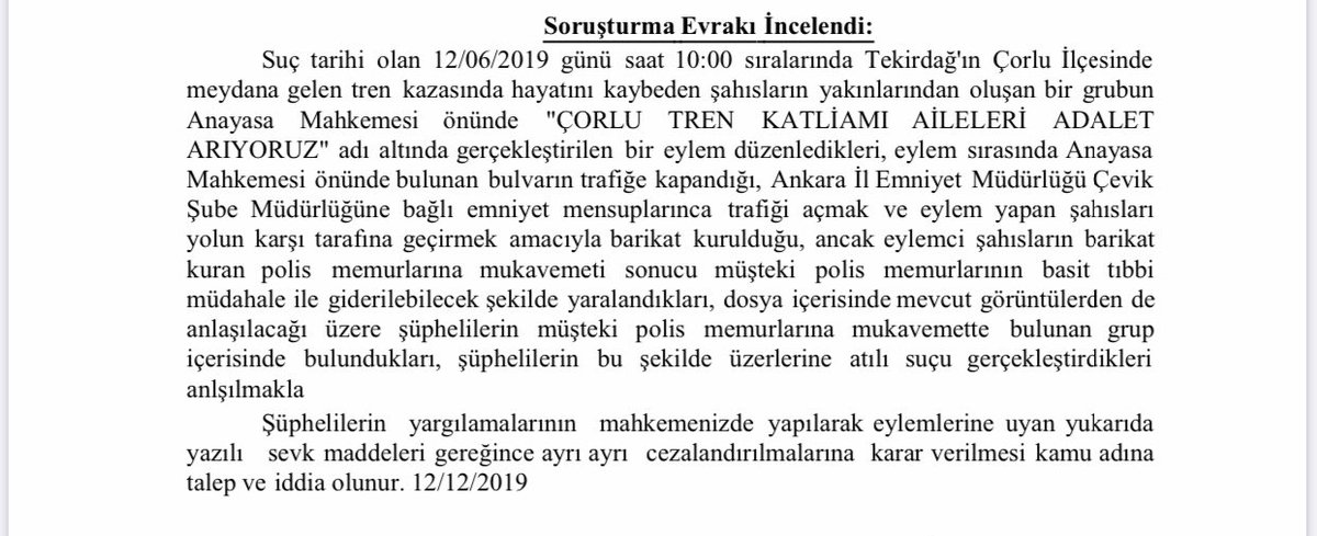 Hakkımda açılan soruşturmanın haricinde;
📍Ankara Anayasa Mahkemesi önünde yaşananlarla ilgili madur ailelerden tarafıma, Hüseyin Şahin’e ve İsmail Kartal’a; ayrıca davanın avukatı Selvi Yüzbaşıoğlu, Gökmen Yeşil ve Mürsel Ünder’e dava açılmıştır.
İyi seneler Türkiye!