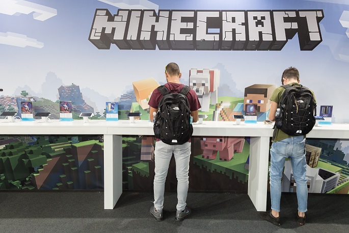 CreeperHost's tweet photo. New to Minecraft? We have published a blog with 12 of our top tips on how to get started>>
https://t.co/5M9lbWkbFx
#VPS #creeperhost #minecrafttips #minecraftforbeginners https://t.co/0BkOs2X2Tl