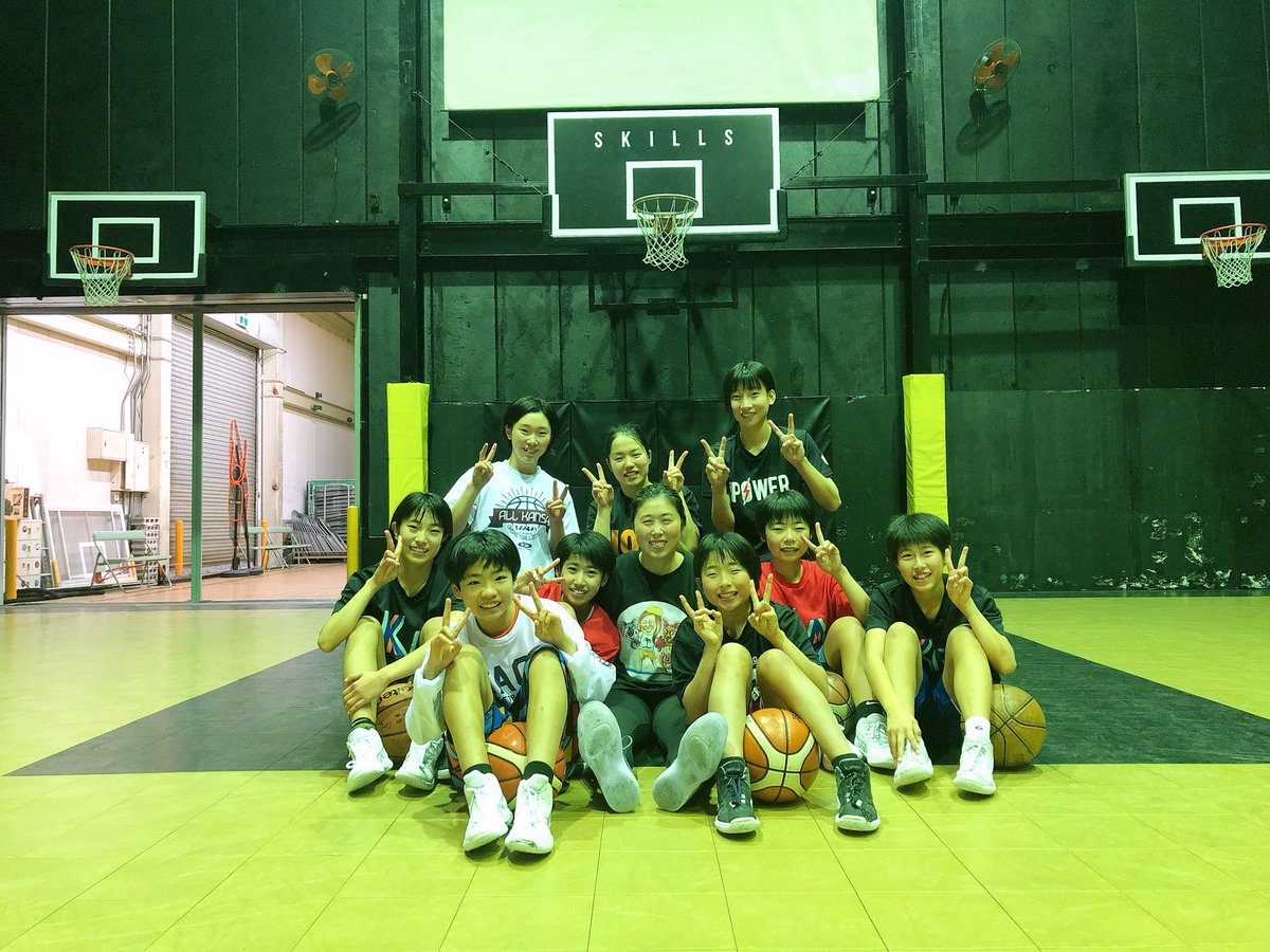 Kago s Kago大阪 12月26日 木 今年の年末スペシャルクリニック第四弾は 昨年現役引退した元jx Eneosサンフラワーズの山田愛選手によるクリニックでした 国内で培った経験と海外で学んだスキルを子供達に180分間みっちり指導して頂きました